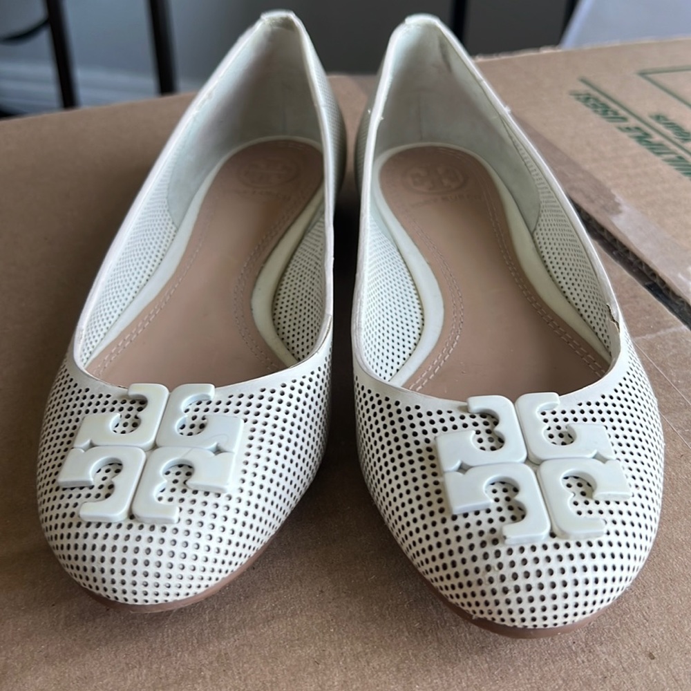 White Tory Burch flats